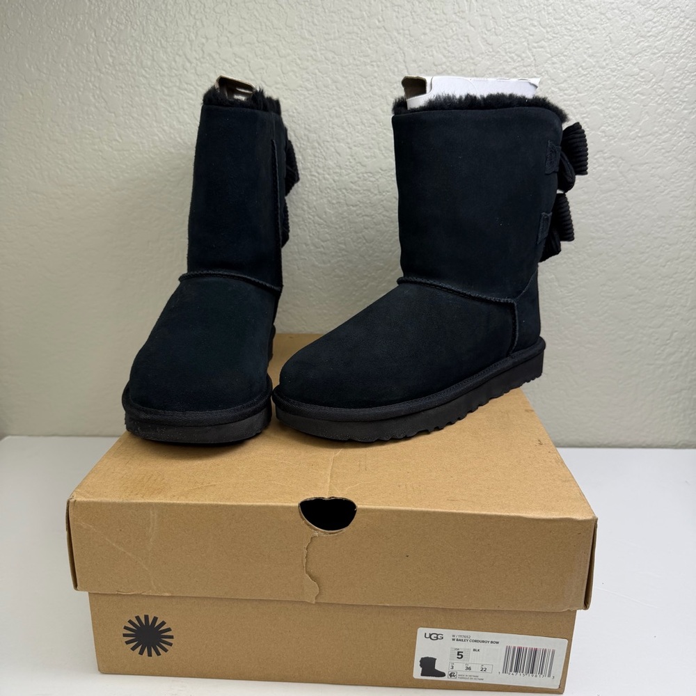 UGG Womenโs Black Bailey Corduroy With Bow Detail Suede Boots Size 5
